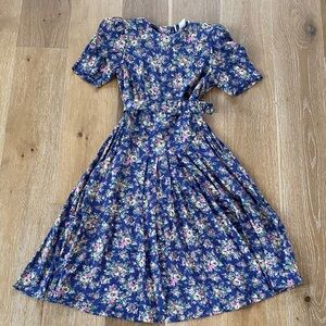 VINTAGE Cottagecore Blue Floral Midi Dress – S by E.D. Michaels